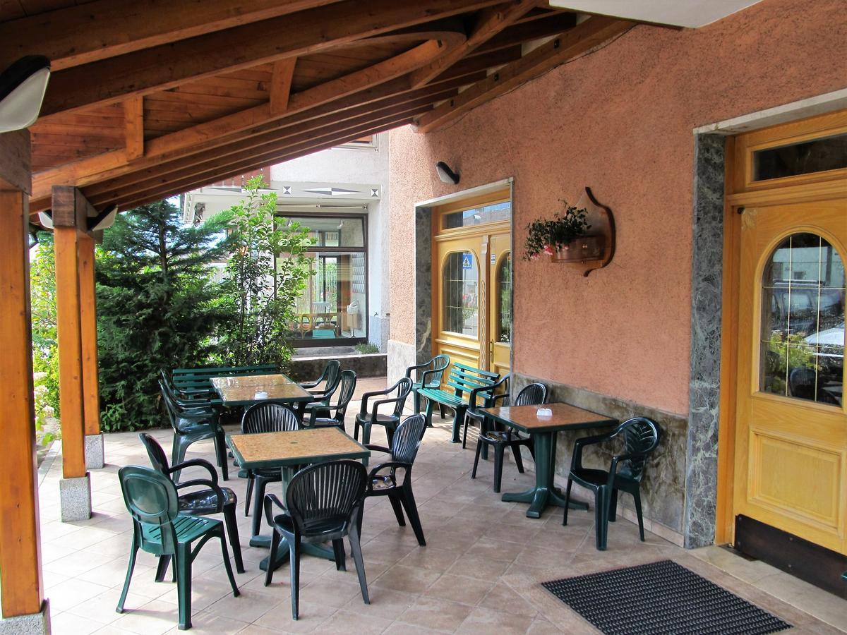 Green Base Hotel B&B 말레 외부 사진