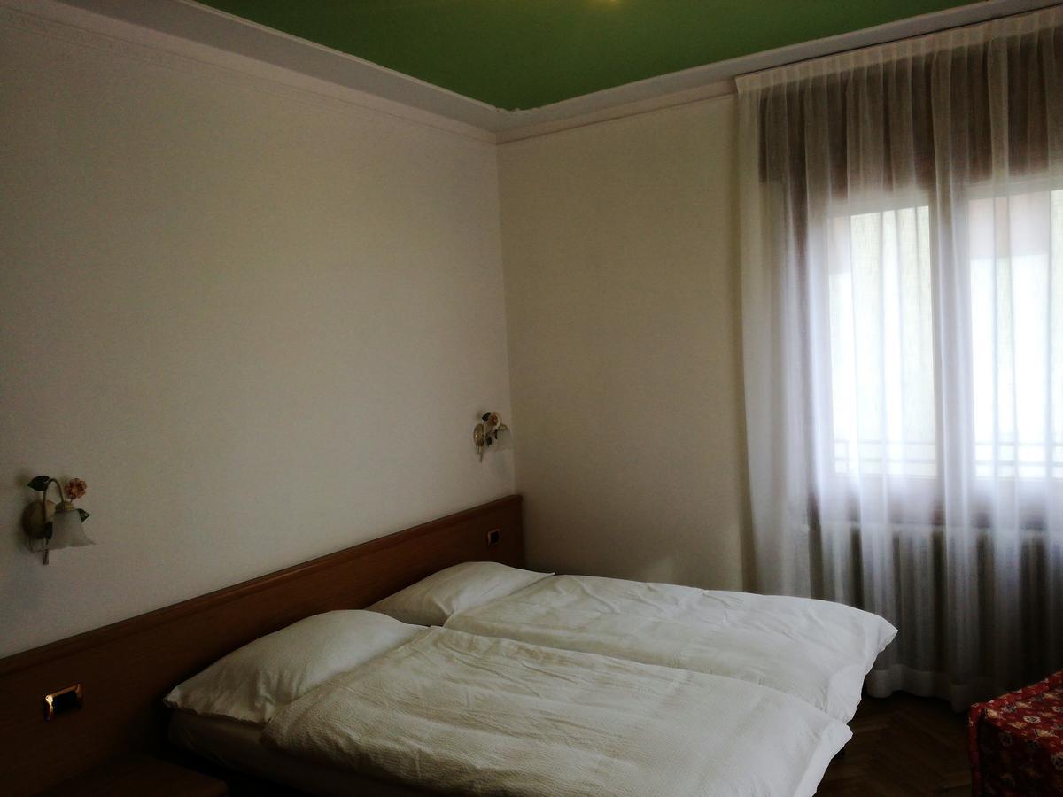 Green Base Hotel B&B 말레 외부 사진