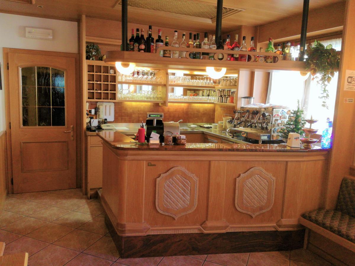 Green Base Hotel B&B 말레 외부 사진